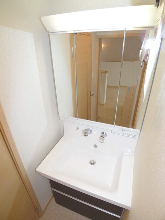 物件内観写真10　(洗面)