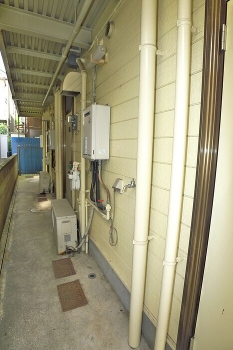 物件外観写真3　(エントランス部分)