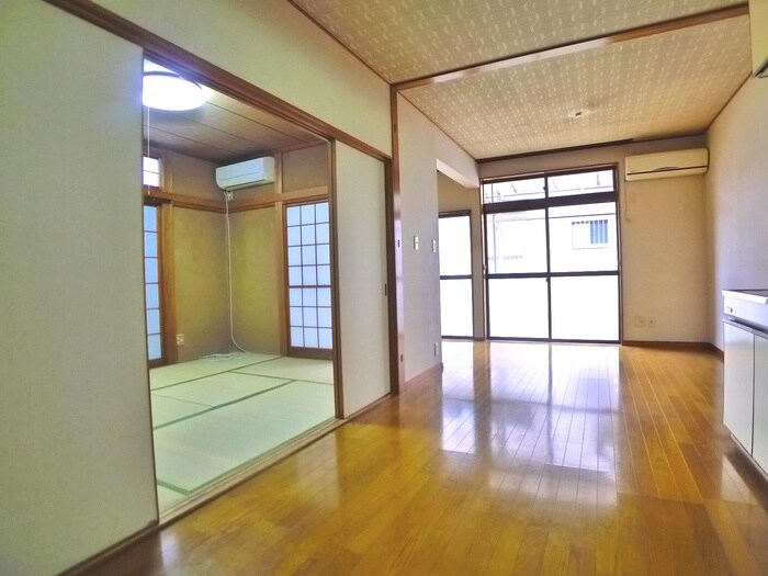 物件内観写真19　(室内からの展望)