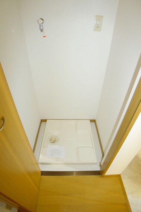 物件内観写真21　(洗濯機置場)