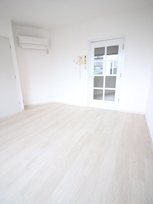 物件内観写真6　(居室)