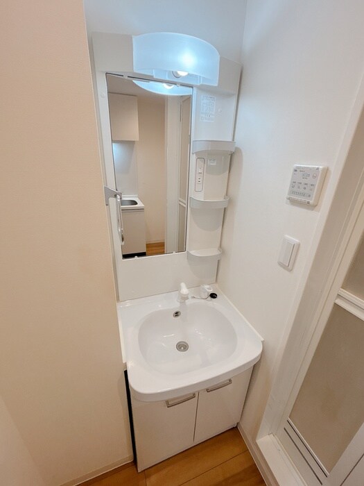 物件内観写真13　(洗面)