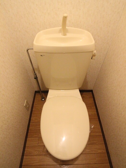 物件内観写真11　(トイレ)