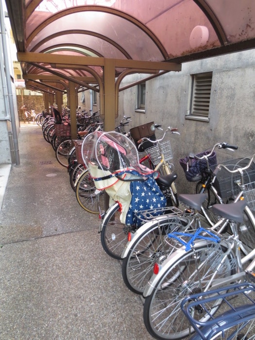 物件外観写真5　(駐輪場)