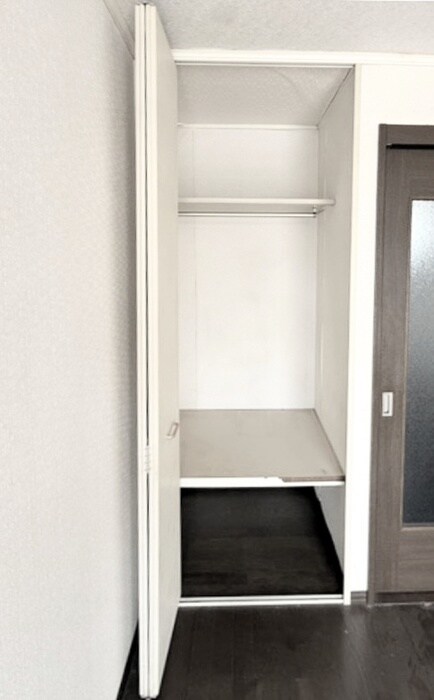 物件内観写真16　(収納)