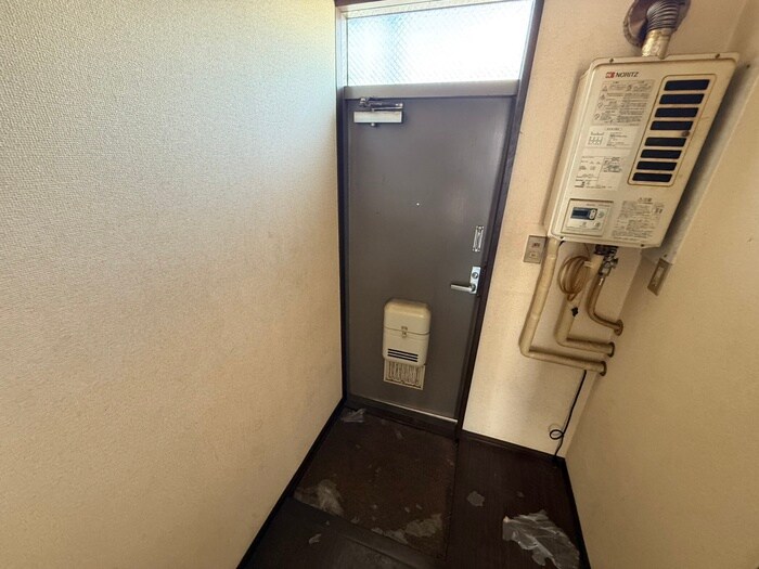 物件内観写真19　(玄関)