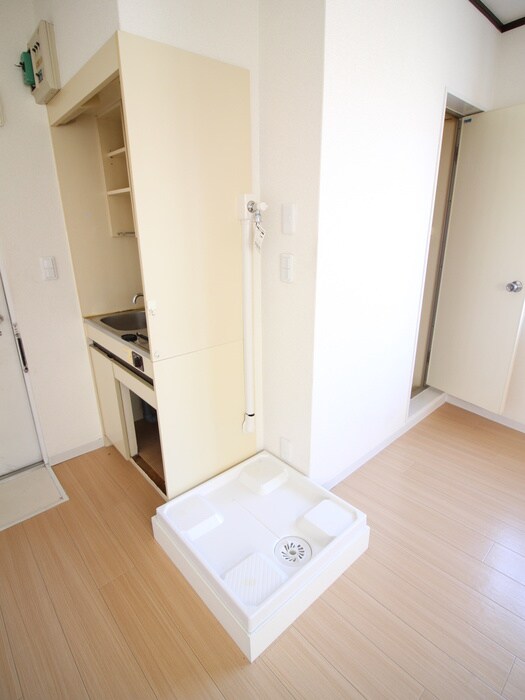 物件内観写真15　(洗濯機置場)