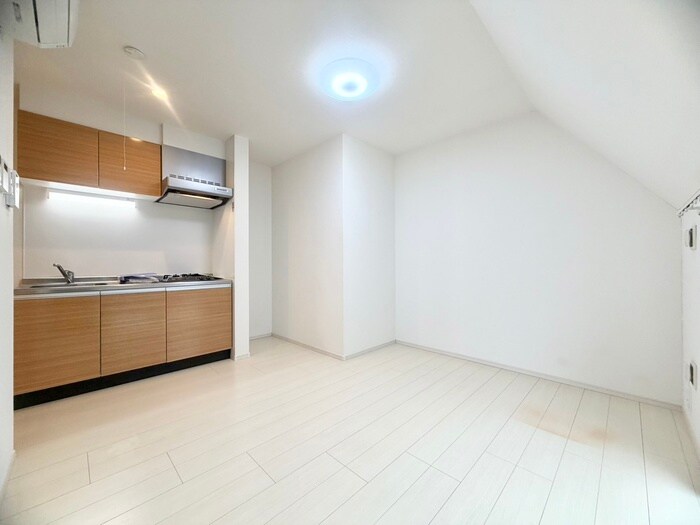 物件内観写真8　(居室)