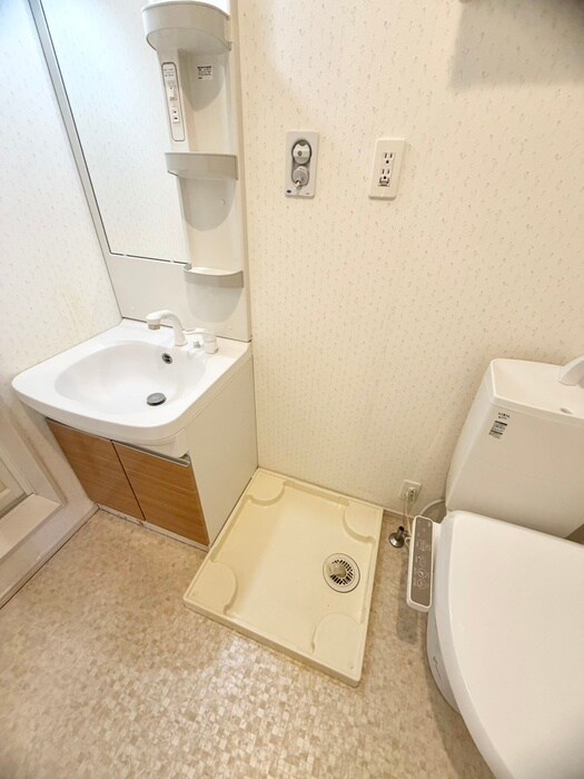 物件内観写真13　(洗濯機置場)