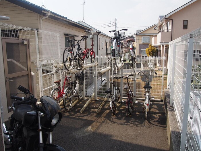 物件外観写真5　(駐輪場)