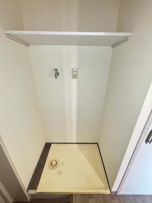 物件内観写真11　(洗濯機置場)