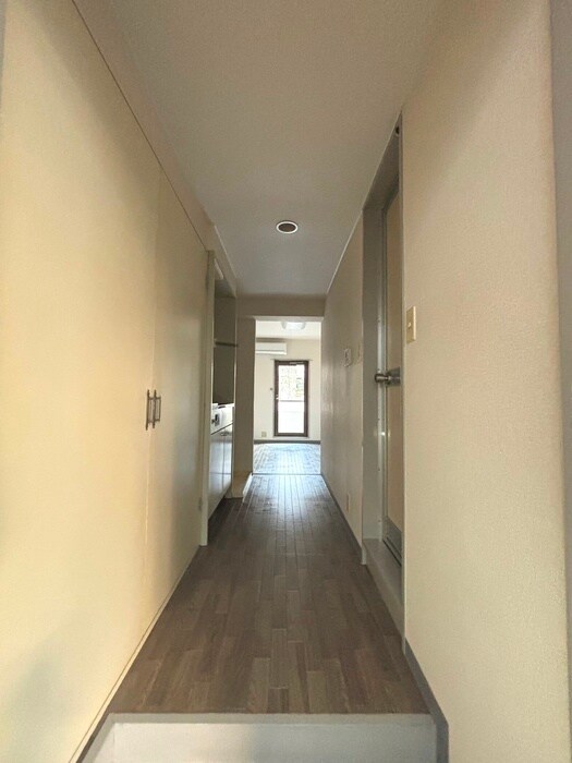 物件内観写真18　(廊下)