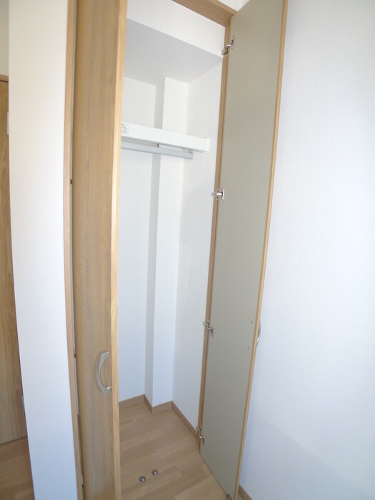 物件内観写真10　(収納)