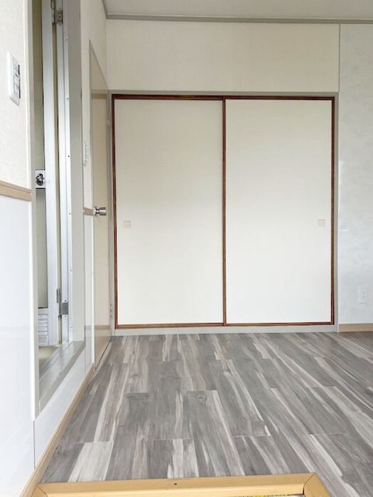 物件内観写真4　(廊下)