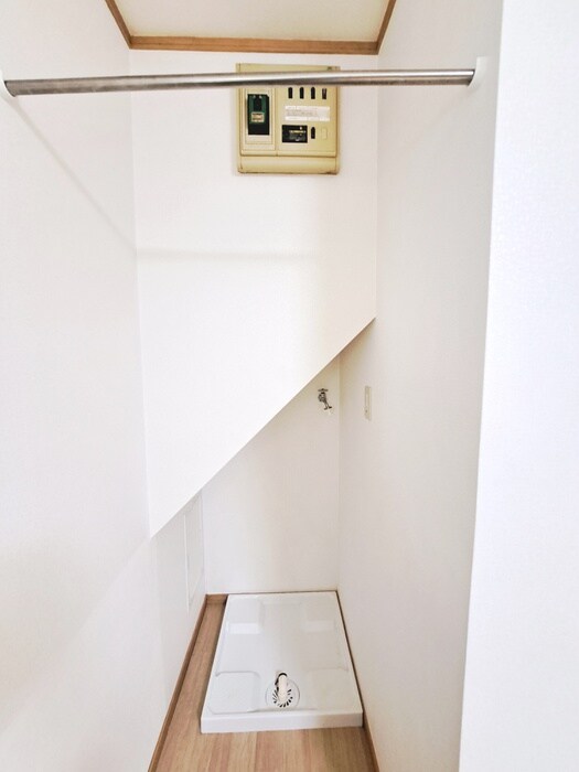 物件内観写真12　(洗濯機置場)