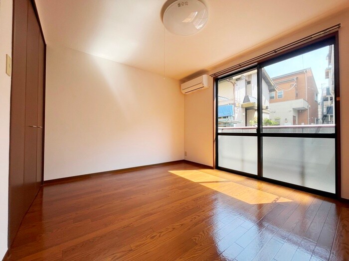 物件内観写真9　(居室)