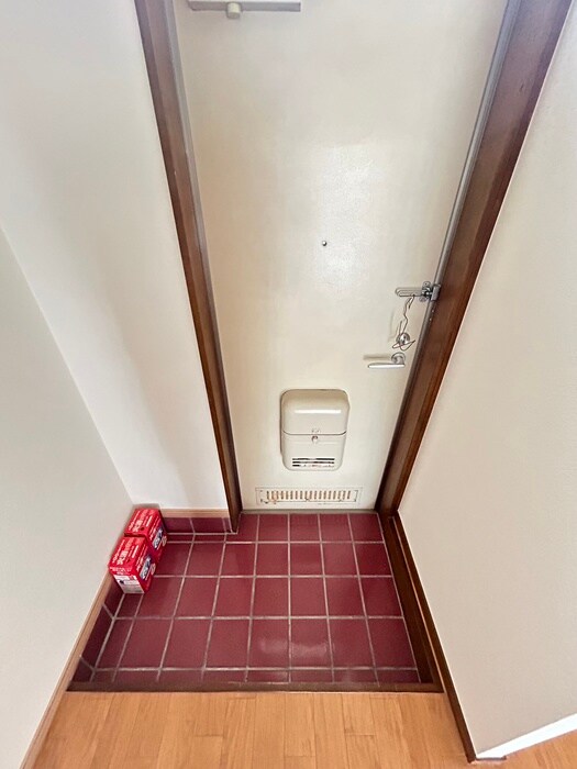 物件内観写真18　(玄関)