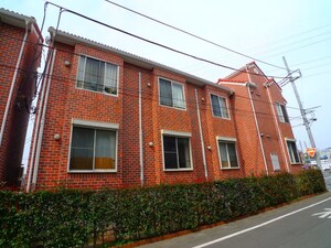 モンシャトー宮原R棟外観写真