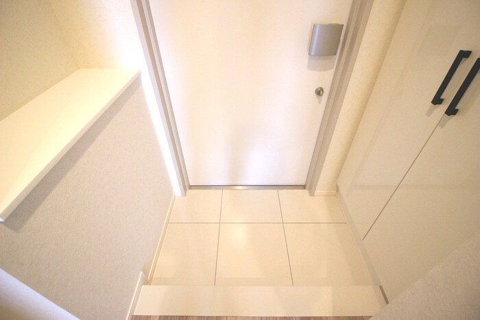 物件内観写真15　(玄関)