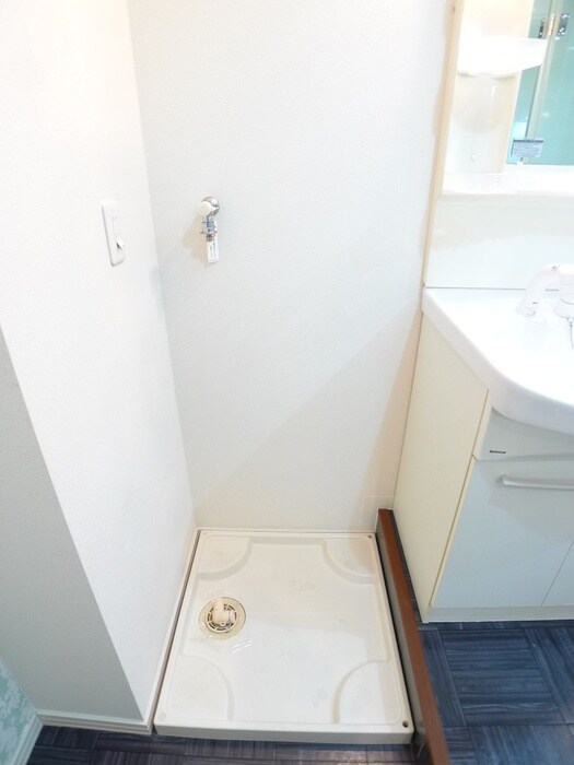 物件内観写真15　(洗濯機置場)