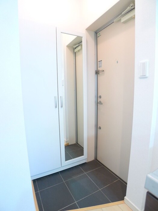 物件内観写真18　(玄関)