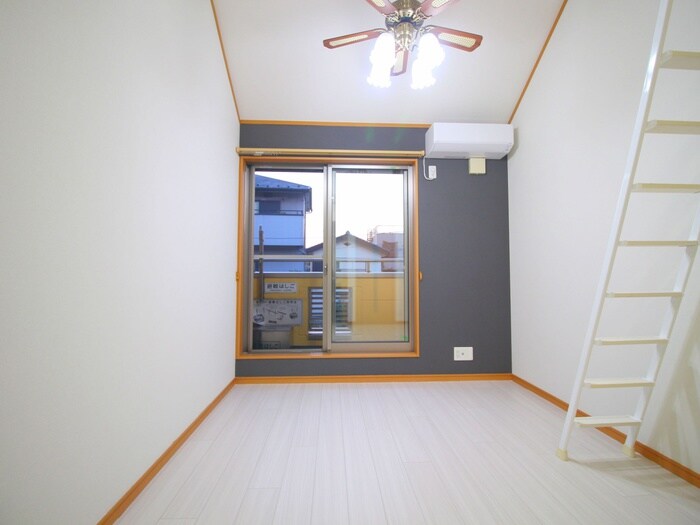 物件内観写真21　(室内からの展望)