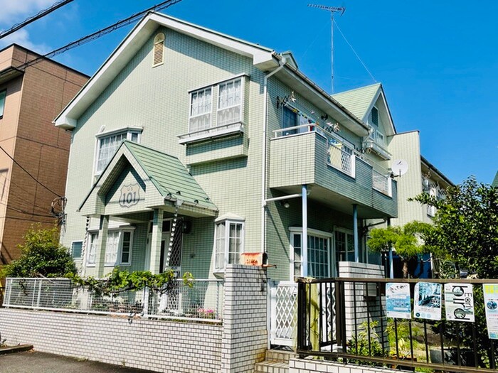 ビラ　パルジュの物件外観写真