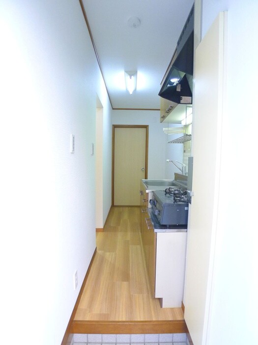 物件内観写真17　(廊下)