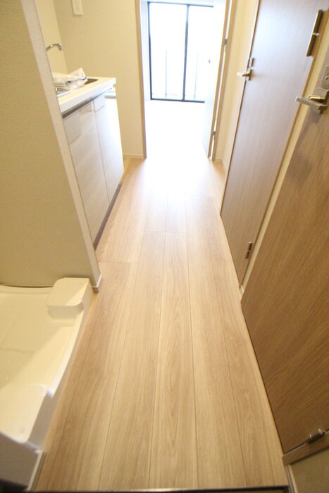 物件内観写真20　(廊下)