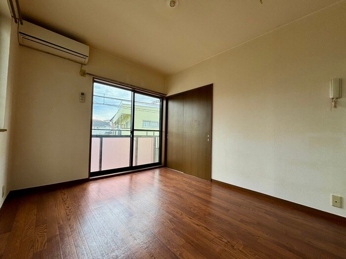 物件内観写真10　(居室)