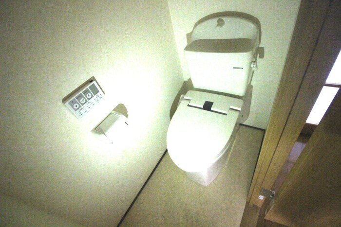 物件内観写真11　(トイレ)