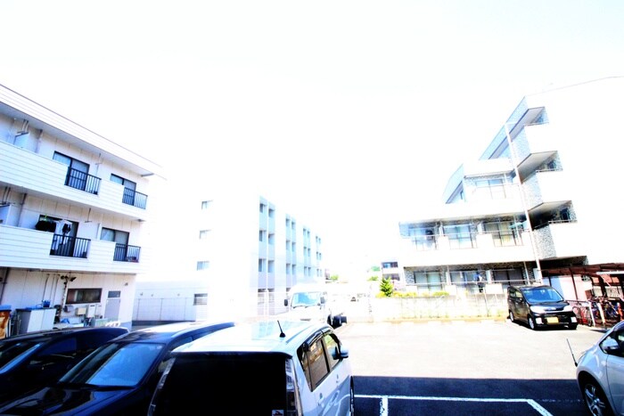 物件内観写真16　(室内からの展望)