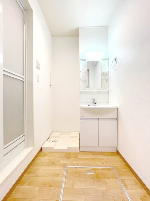 物件内観写真20　(洗濯機置場)