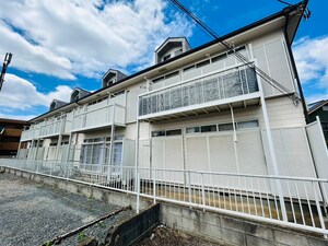 ハイツ新山1外観写真