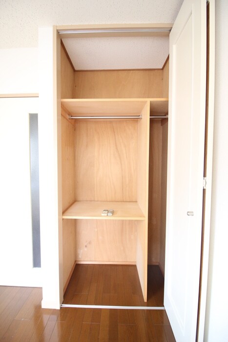 物件内観写真16　(収納)