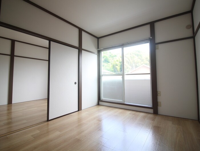 物件内観写真10　(居室)