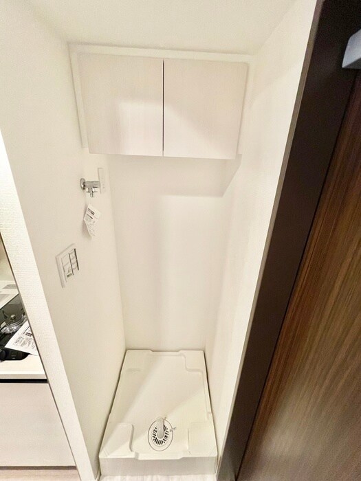 物件内観写真12　(洗濯機置場)