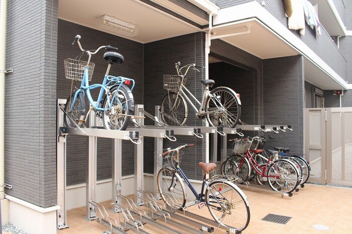物件外観写真6　(駐輪場)