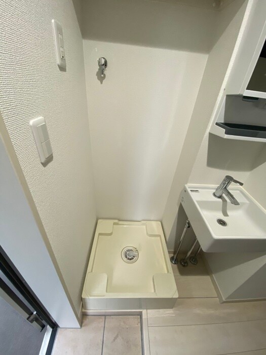 物件内観写真18　(洗濯機置場)