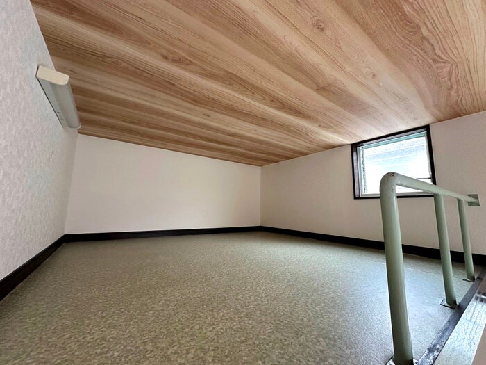 物件内観写真8　(ロフト)
