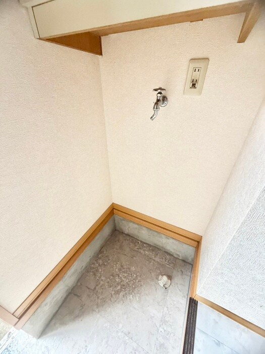 物件内観写真13　(洗濯機置場)