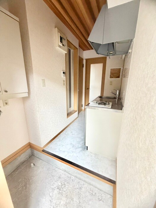 物件内観写真14　(玄関)