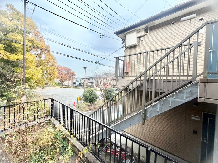 物件内観写真16　(室内からの展望)