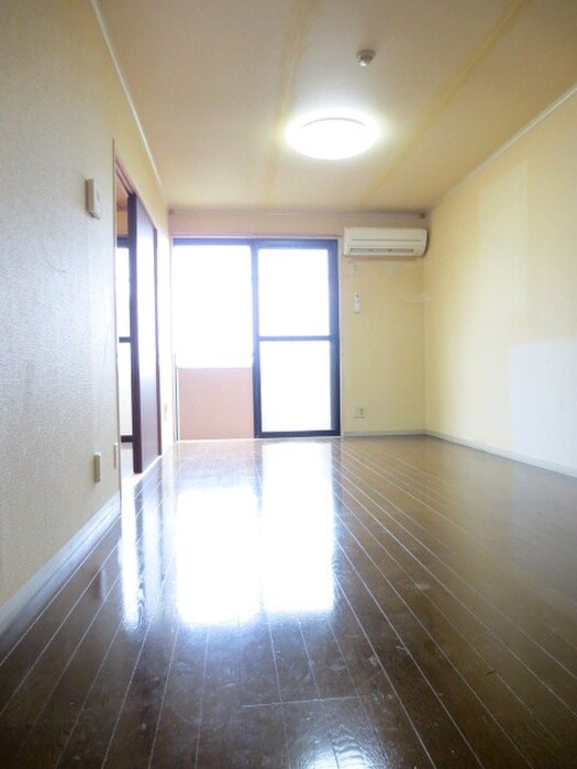 物件内観写真6　(居室)