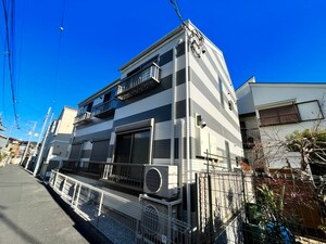 クラヴィス野方外観写真