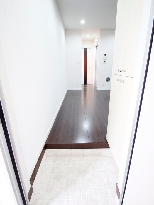 物件内観写真14　(玄関)