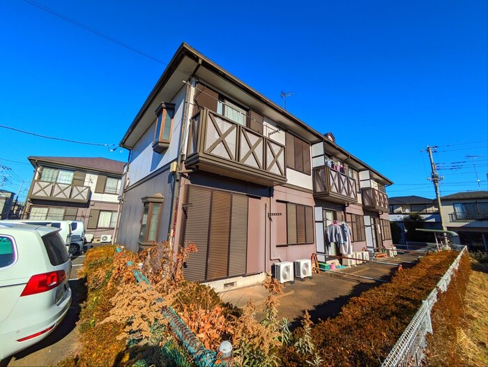 物件外観写真2　(エントランス部分)