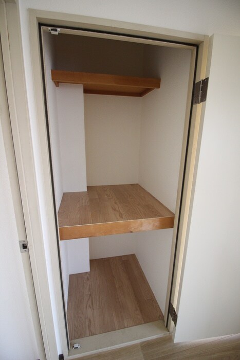 物件内観写真15　(収納)