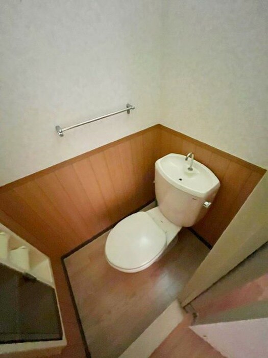 物件内観写真16　(トイレ)