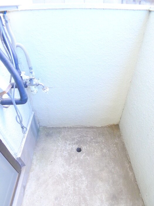 物件内観写真13　(洗濯機置場)